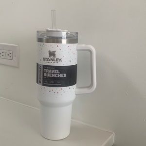 Stanley 40oz Travel Quencher